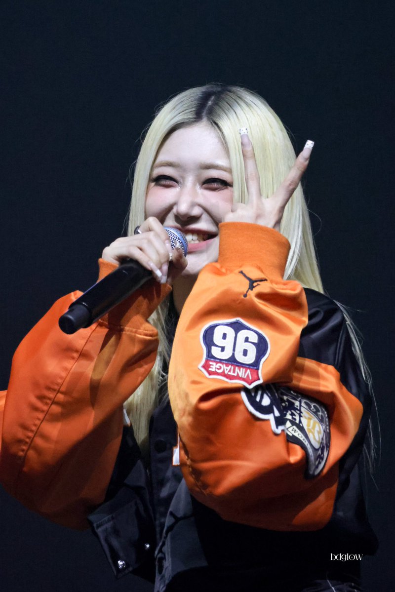 시아 tweet media