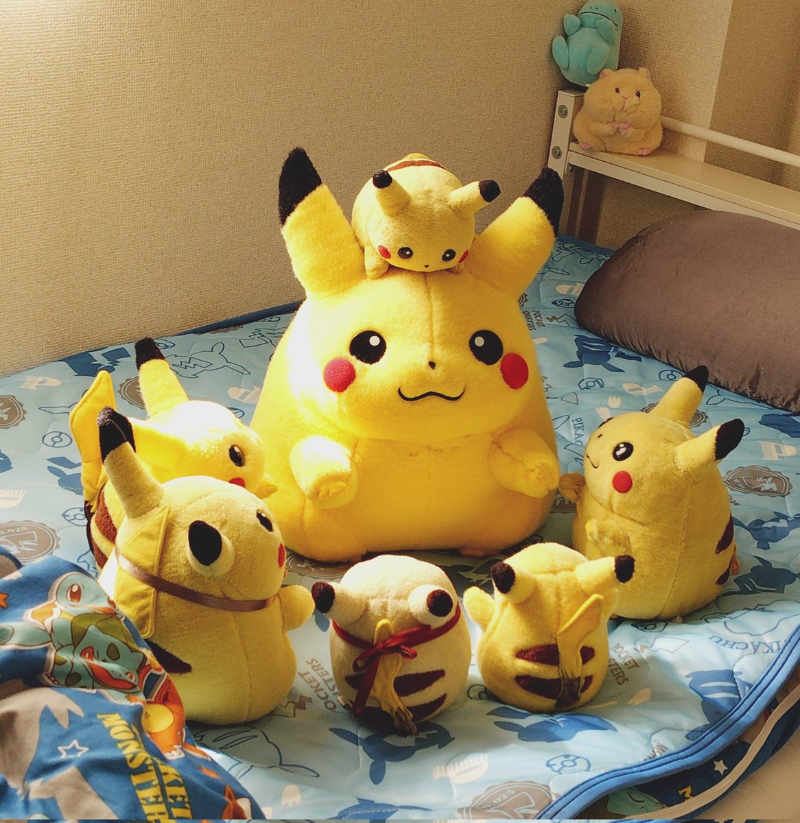 初期ピカの集い tweet media