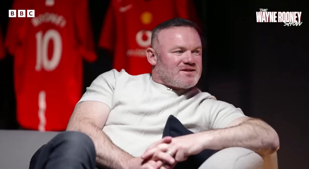 unitedredsid's tweet image. 🎙 Wayne Rooney kepada Bruno Fernandes:

Rooney: “Saya pikir kamu akan memenangkan [PFA Player of the Year]. Menurut saya kamu memang pantas menang.”

Bruno: “Kalau saya menang, itu akan jadi pencapaian yang luar biasa dalam karier saya.”

(Sumber: BBC Sport)

#mufc