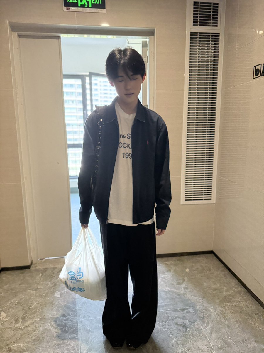 小咀嚼 tweet media