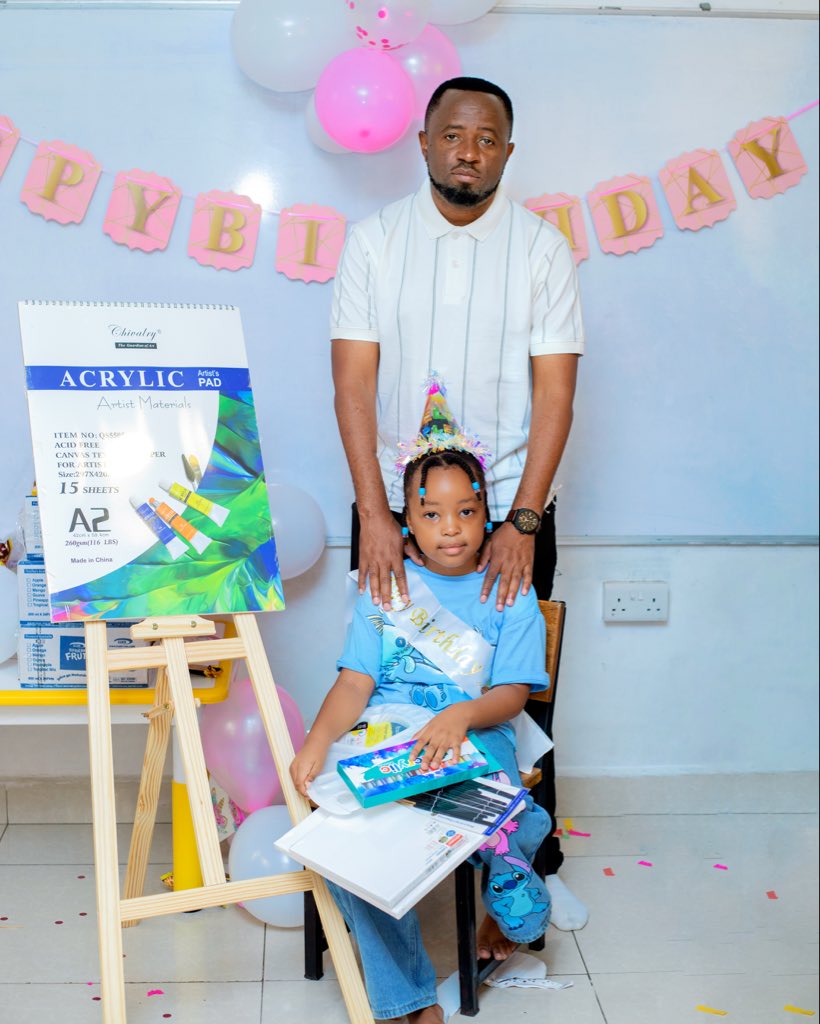 Nikkwapili tweet media