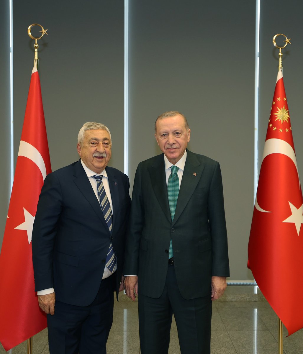 Mehmet2041158's tweet photo. 1479 sayılı yasanın 25.ve26. maddeleri açık: Sigortalı olmak hak, yükümlülüktür. Geçici maddeyle TESCİL haklarımıza sınırlama getirilmez  @RTErdogan @_cevdetyilmaz @isikhanvedat @vedatbilgn @ErbakanFatih @Akparti @memetsimsek @mvaliyuksel42
#BağkurTescilMağdurları https://t.co/y2Htruccg5