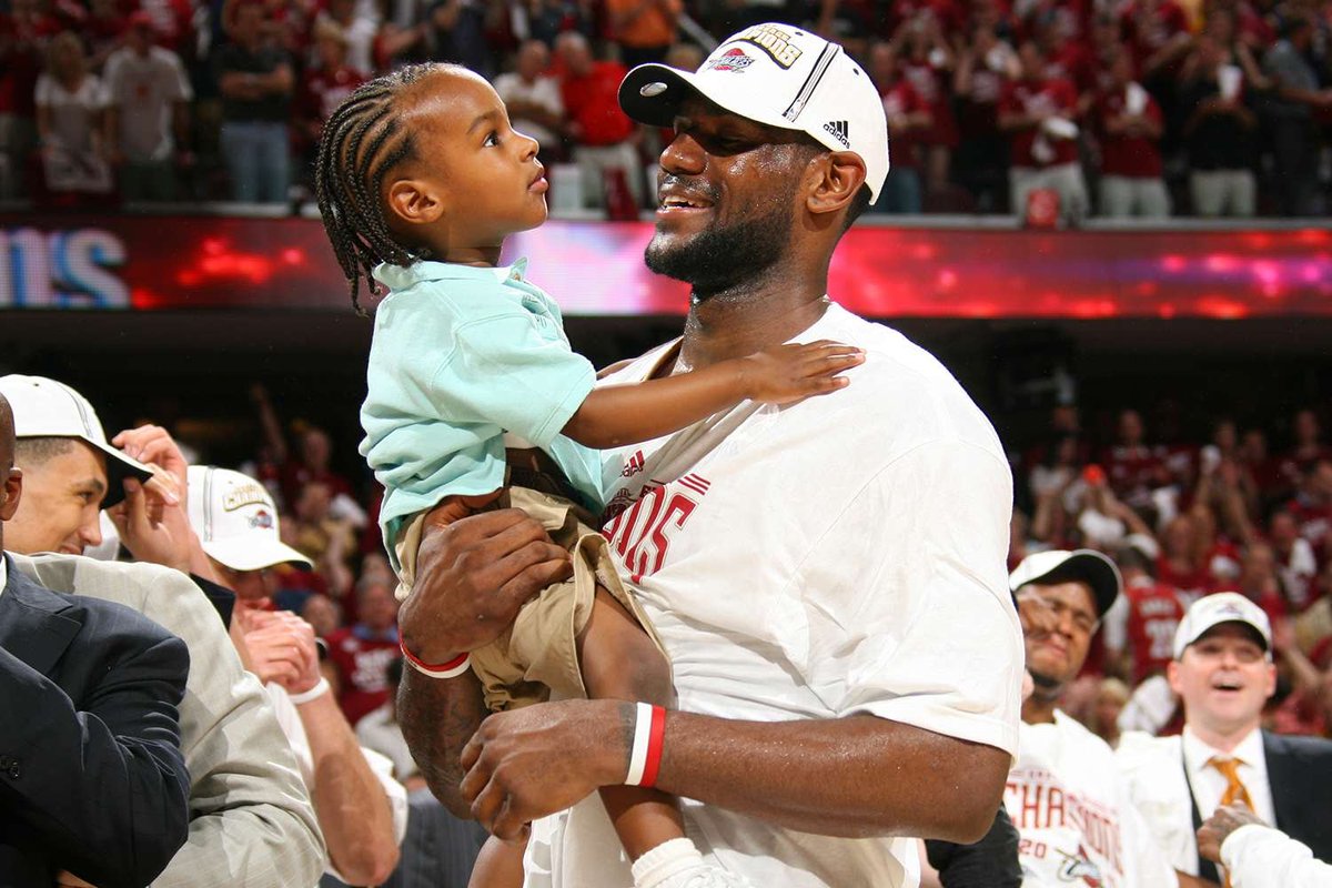 20 ans plus tard ces deux-là s'envoient des alley-oops en Playoffs 😭😭