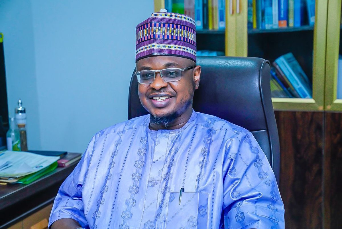 Diplomat tweet media