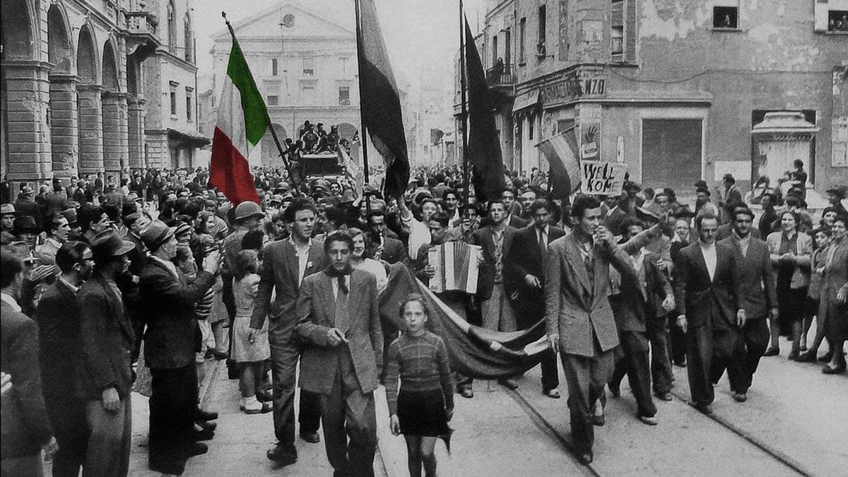 “Questa mattina di 81 anni fa gli italiani si sono svegliati in un mondo nuovo. Quasi tutti hanno spalancato le finestre, tutti hanno sorriso.”

- Buon #25aprile 🇮🇹