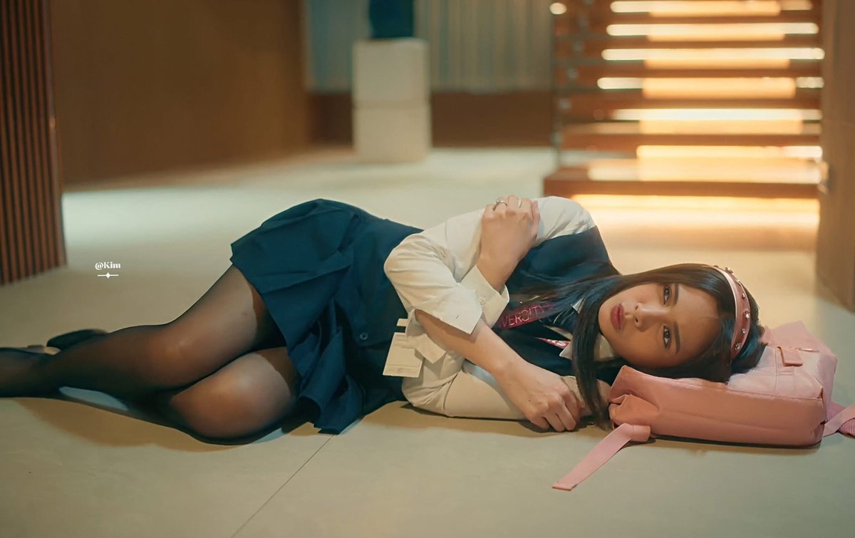 Rhen Escaño tweet media