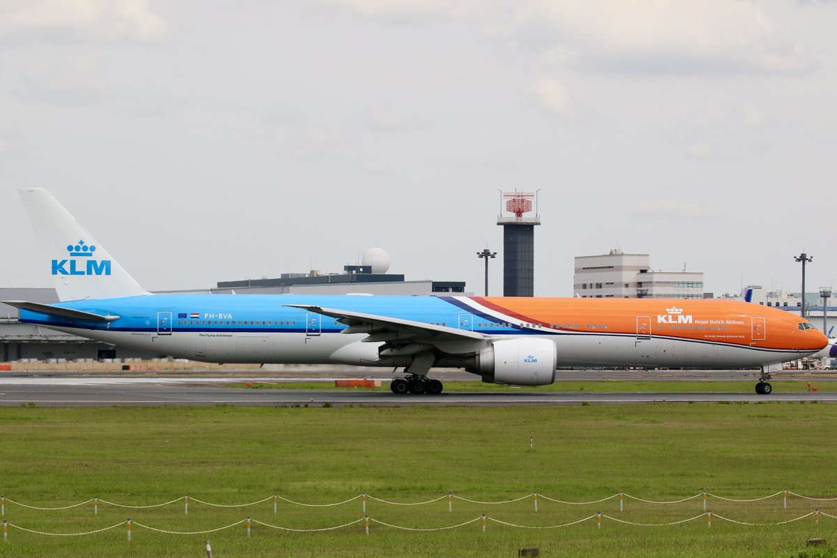 aatttyo's tweet photo. 👑🍊
KLM (Orange Pride Livery)
Boeing 777-306(ER)
PH-BVA https://t.co/XdMDM9iIhf