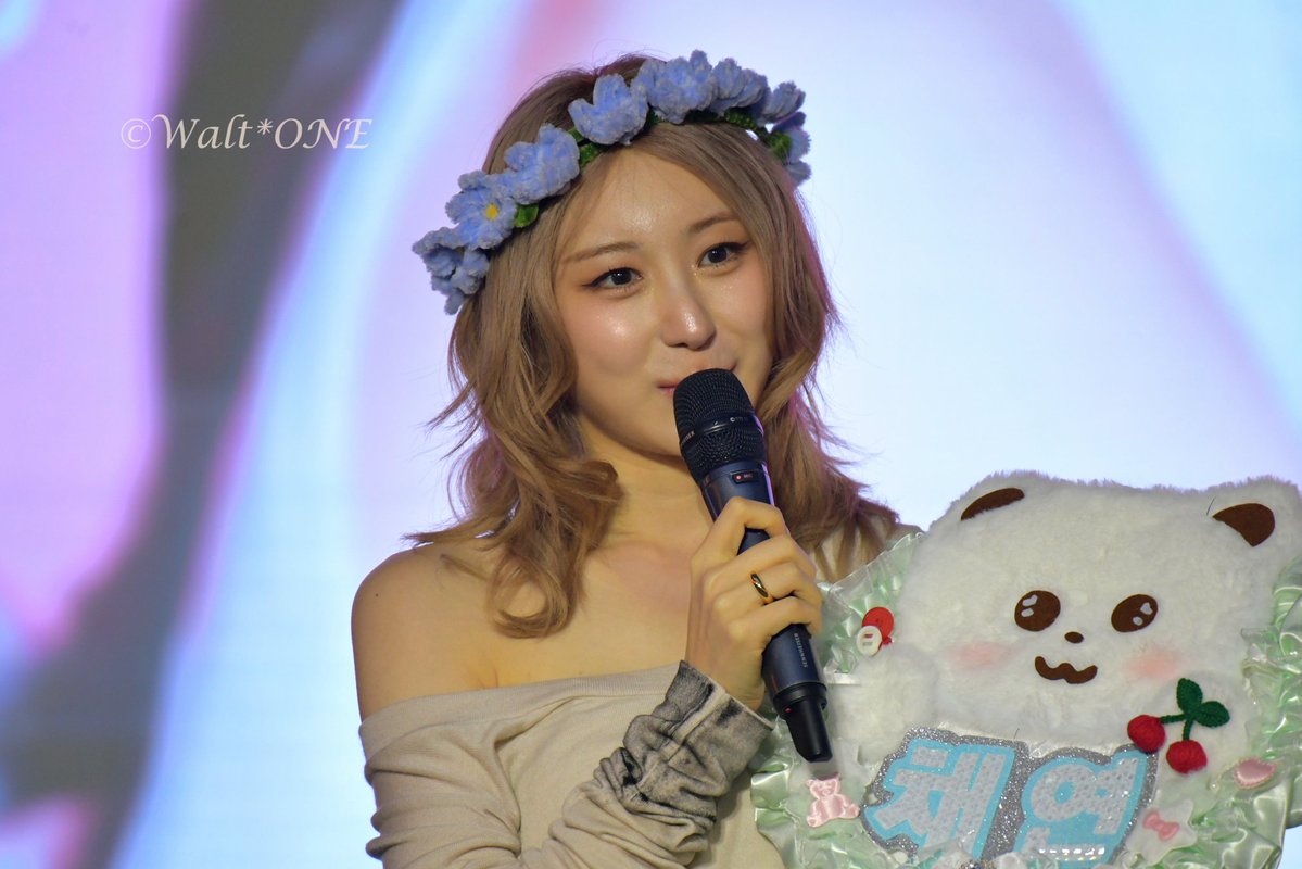 WaltxONE's tweet image. 🪽이채연 Shanghai FM 260418

#이채연 #LEECHAEYEON
#IZONE #아이즈원 #アイズワン