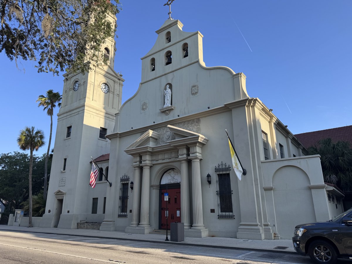 Fr. Paul Hartmann tweet media