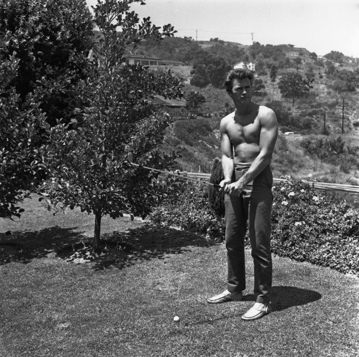 Hol's Locker tweet media