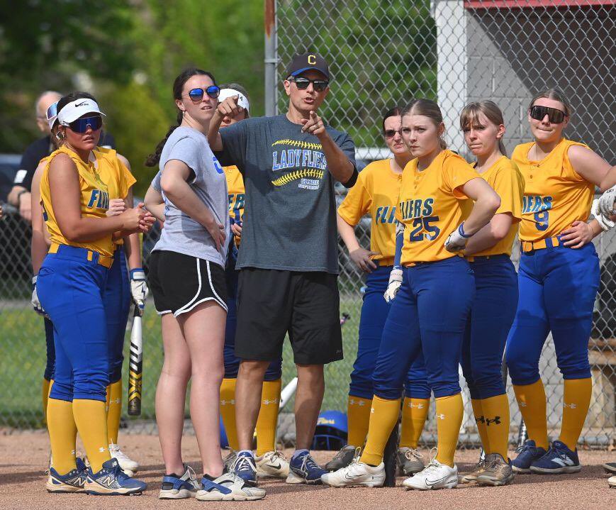 JoshuaMorgret's tweet photo. HS SOFTBALL: Clyde coach Marc Marshall joins rarified air with 600 wins, my story (photos from @ErinMcL_photo): https://t.co/runeK63cx4 https://t.co/98MsEc6zVL