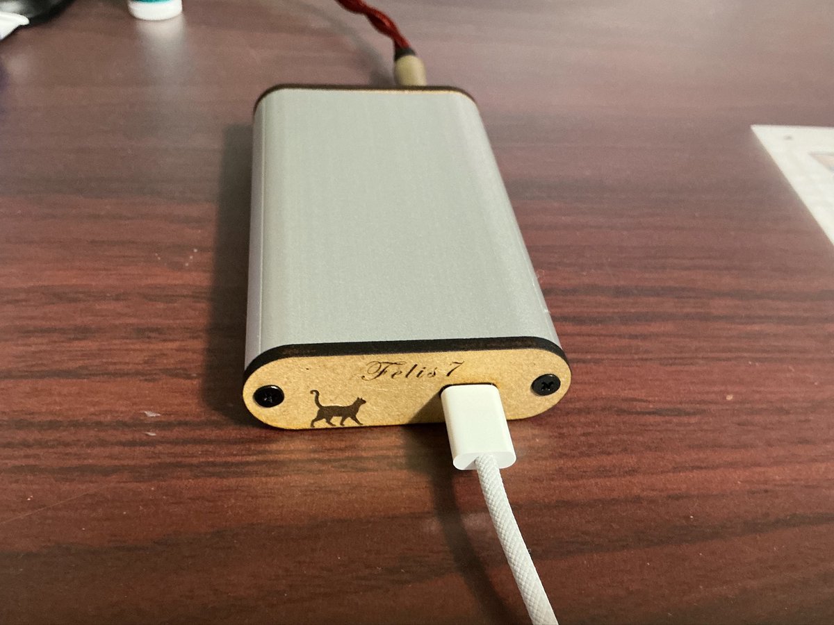 horizxp's tweet photo. felis7届いた！元気で張りのあるサウンドでよき。
コンパクトなのもよき。スペックにある通りで電力は結構吸っていくわね https://t.co/otco4MAPyp
