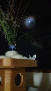 今、山林火災でニュースになっている #大槌町
本当の大槌町の姿を是非知っていただきたいです。
浪板海岸は切り立った崖のようなリアス式海岸という地形が多く占める岩手県沿岸で、別名「片寄海岸」と呼ばれ、打ち寄せるだけで引く波が発生しない、数少ない砂浜の穏やかな海岸なんです。