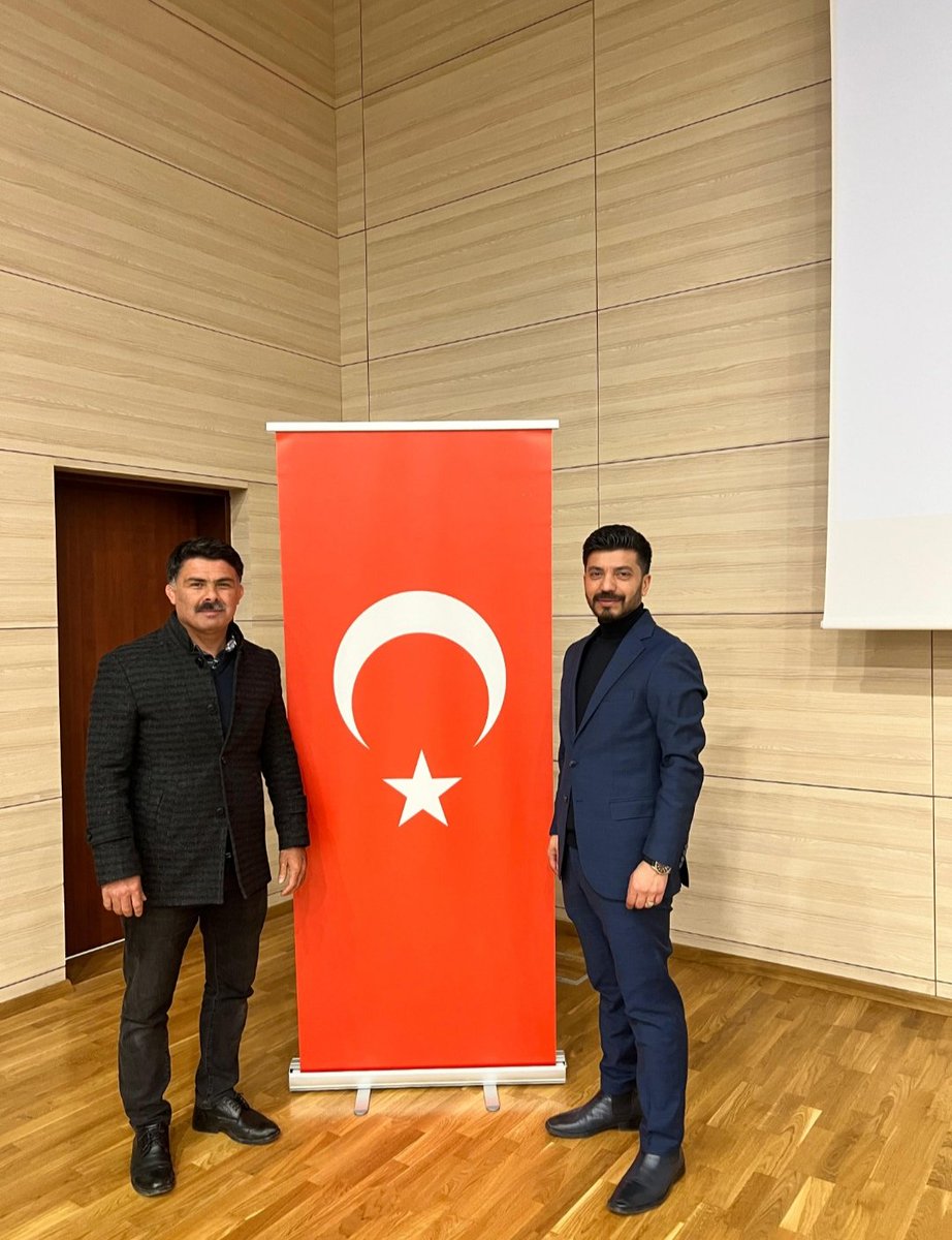 AZZBOLAT1's tweet photo. M.E.B Hayat boyu öğrenme genel müdürlüğüne atanan sayın Genel müdürüm EMRE TOPOĞLU hayırlı uğurlu olsun ALLAH muvaffak eylesin İNŞAALLAH 🇹🇷 
@mebhbogm
@topogluemre 
#Hayatboyuögrenme https://t.co/vMJcLw5yF3