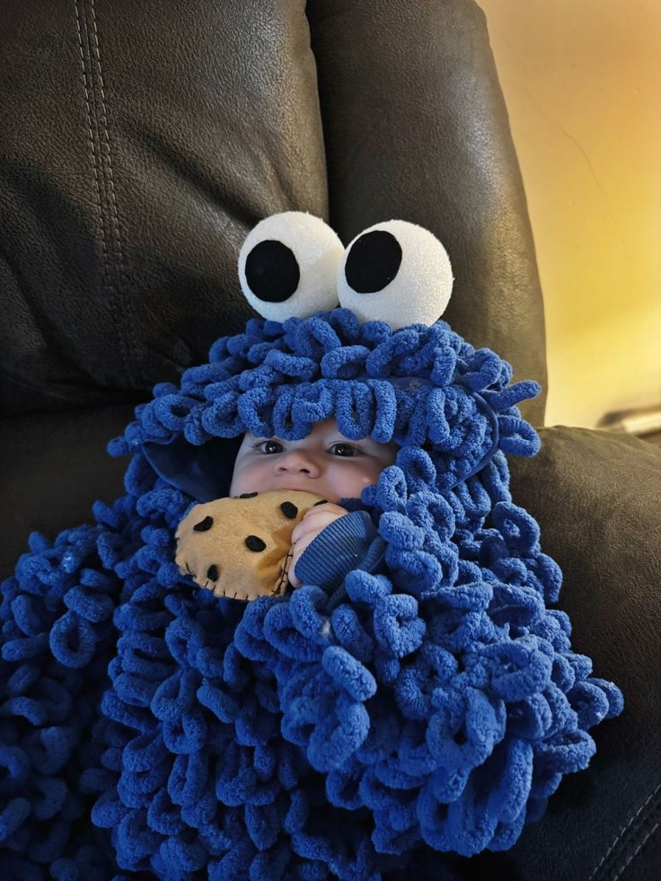 Baby tweet media