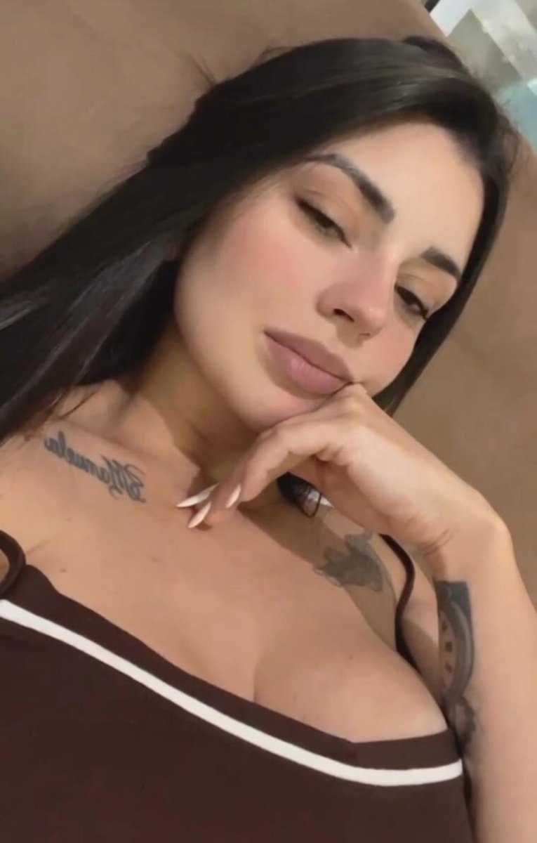 EmmaMahieuX4's tweet image. Il y a certains humains que je comprendrais jamais. Il existe sincèrement des lâches 😹. Pfff 
Bon weekend à tous ❤️ 
#mood #paris #weekend