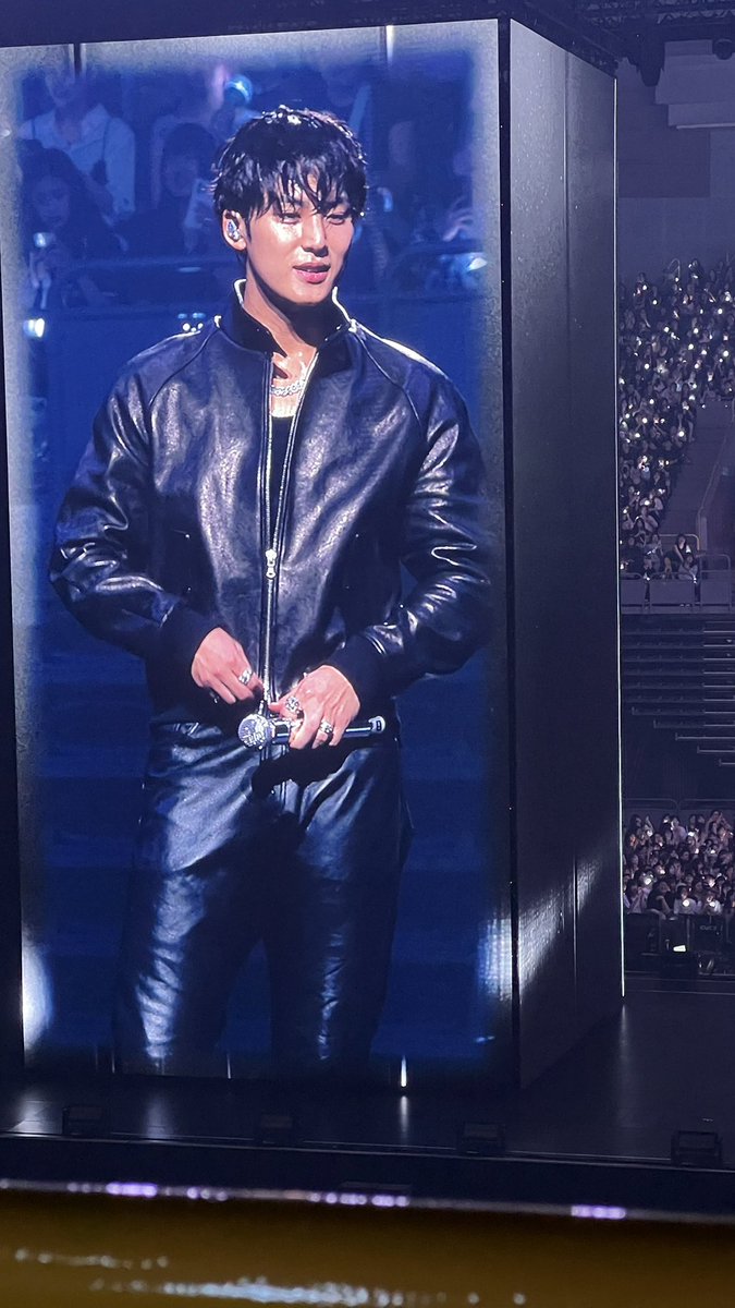 afin 🍉❄️ tweet media