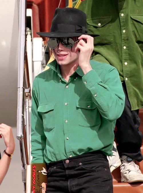 vi ☆ fan tweet media