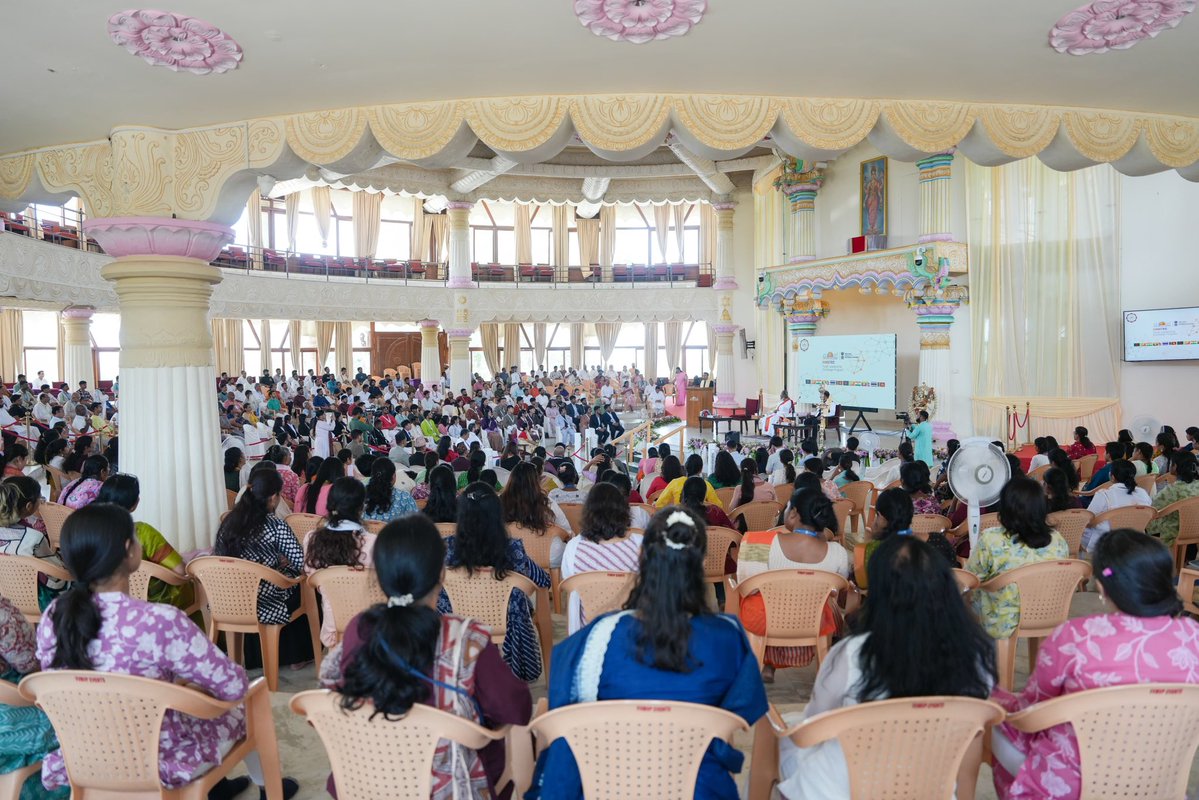 Gurudev Sri Sri Ravi Shankar tweet media