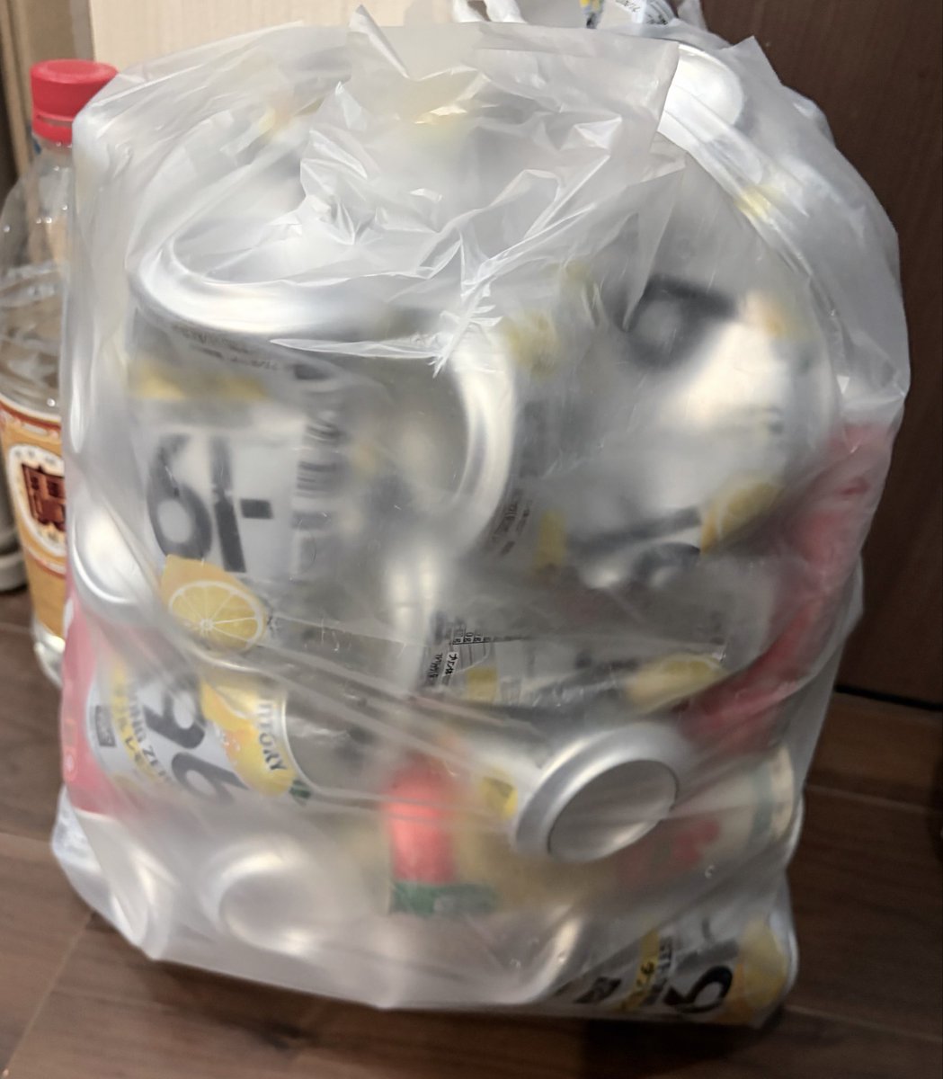 なかじ tweet media