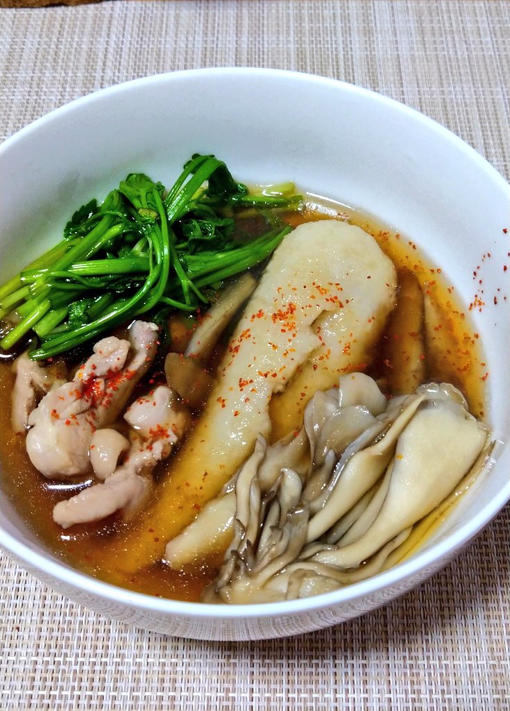 レオン 🐱 庭仕事中🌼🌺 tweet media