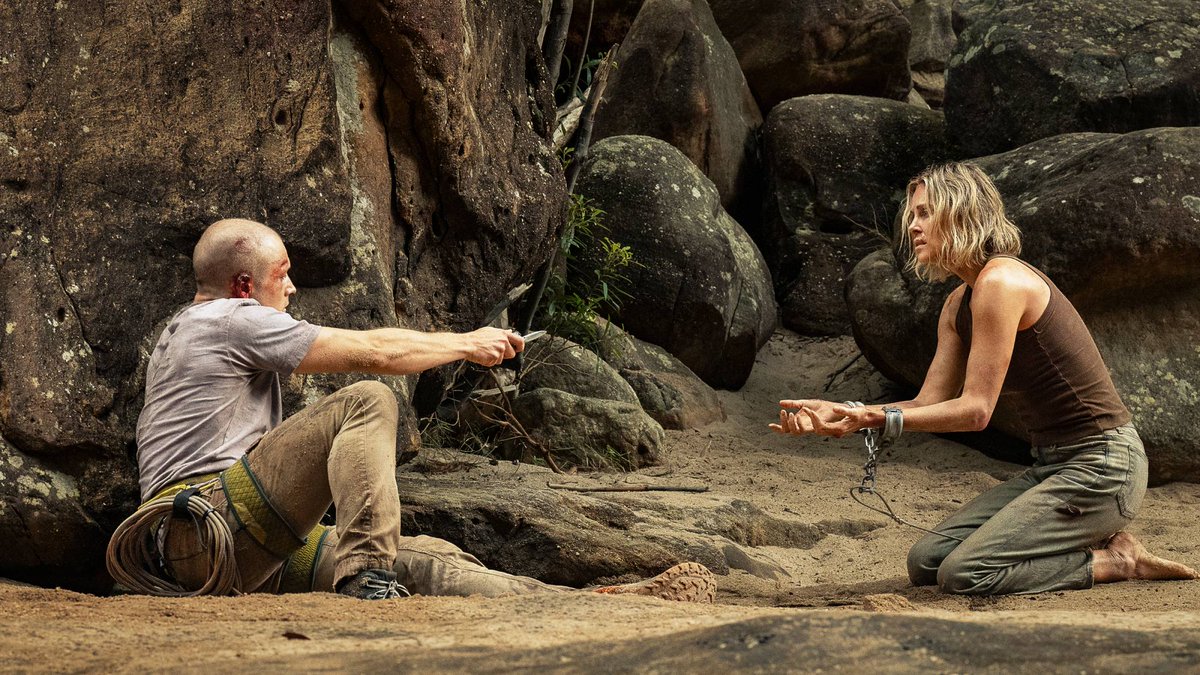 The_Ent_Factor's tweet image. The survival action thriller APEX starring Charlize Theron and Taron Egerton has premiered on Netflix. Trailers, featurette, images and posters here:

theentertainmentfactor.com/2026/04/apex-2…

#apex #apexmovie #survival #action #charlizetheron #taronegerton #netflix #streaming #nowstremaing