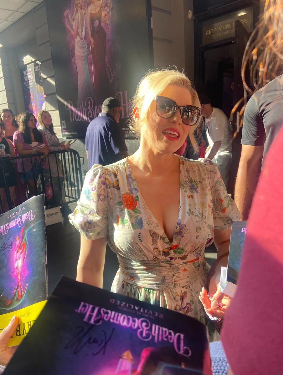 death becomes her archive tweet media