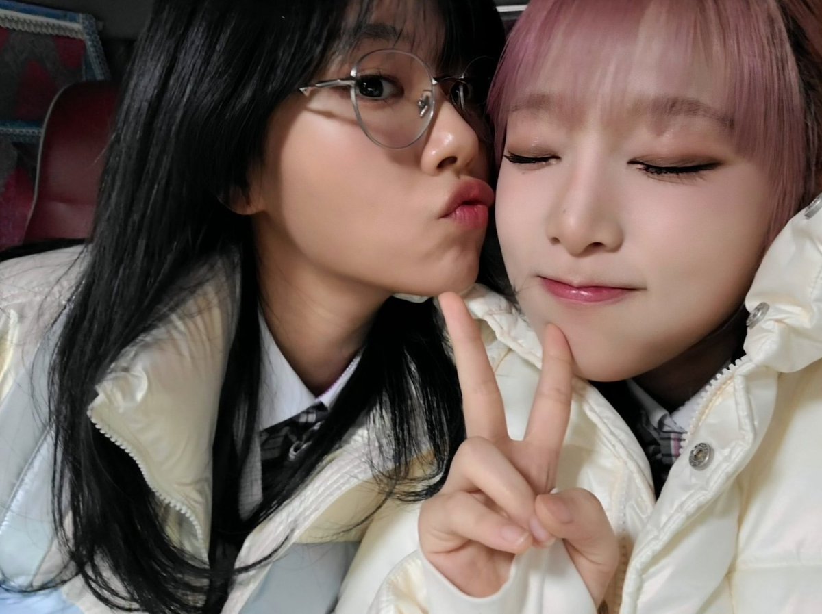 여고추리반3이 마지막으로 나온지 2년째 되는 날입니다…..

제발 시즌4 언제주는겁니까 내평생 이정도로 
여자들의 합좋은 추리예능을 본적이 없단말이다