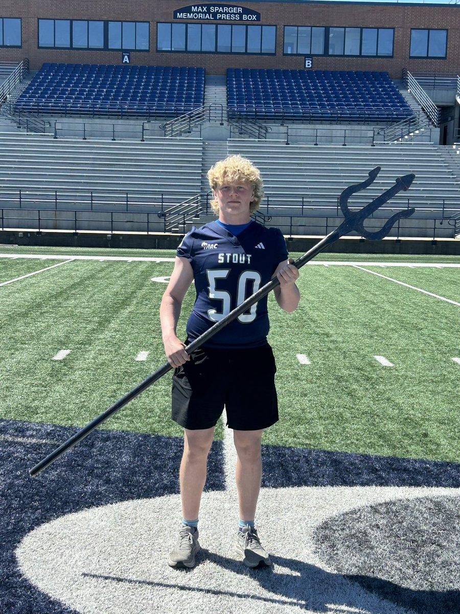 MicahWelch75's tweet photo. Enjoyed my day at @UWStoutFootball 
Learned a lot about the program and the school thanks to @BlueDevil_HC and @CoachJRSchiff Had some great conversations and got to see @AWraalstad doing his thing!  @JHS_FB @CoachBigPete @CoachSaboFIST @PrepRedzoneIL @EDGYTIM https://t.co/bSDSXBDiiS