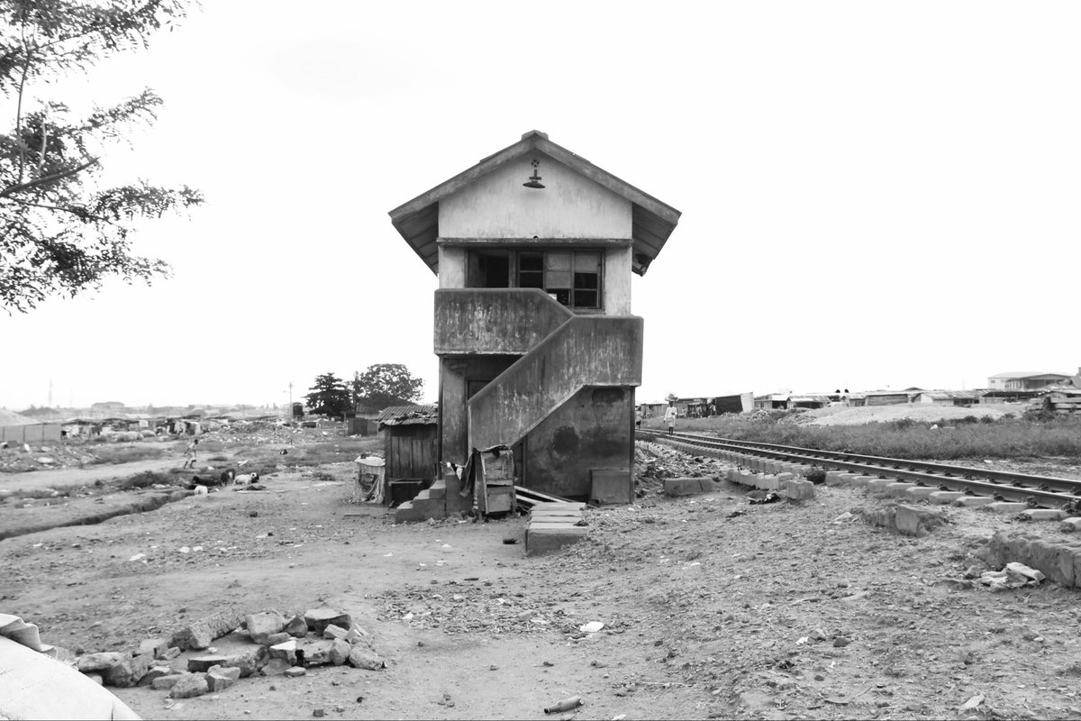 MSCREATIVEV's tweet photo. Our ancient buildings has a pacific structure 
I could imagine this Station next to this abandoned Train track 

#love #nigeria #photography #art https://t.co/82qHMRcUmo