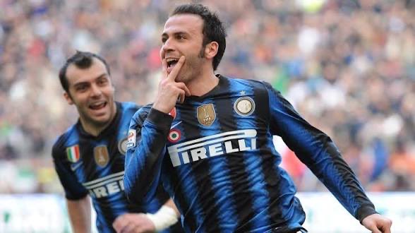 Il_god73's tweet photo. Grazie ancora PAZZO
#pazzini #25aprile #triplete #roma #inter https://t.co/Imzfm0DFoK