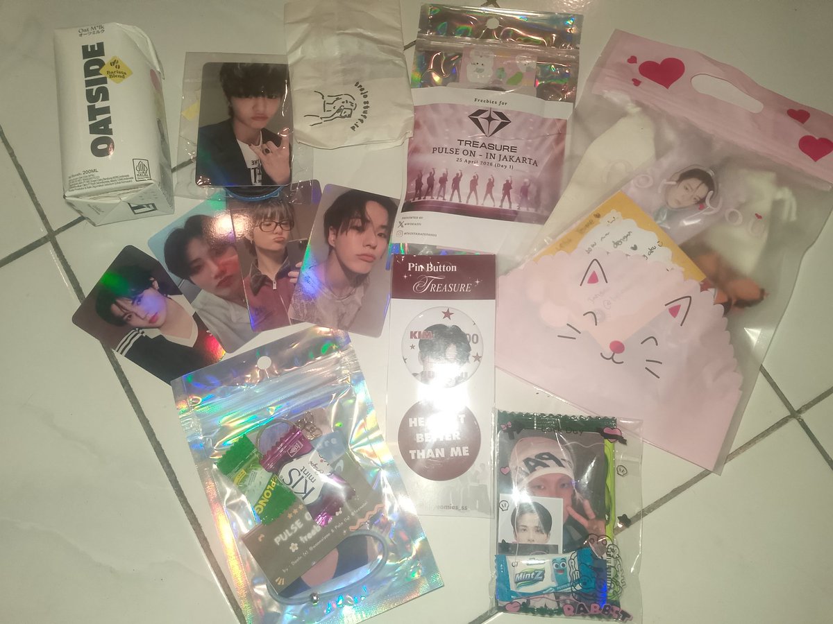 meski cuma main-main ke sekitar venue dan belum kesampaian ketemu langsung sama treasure, tapi makasih banyak kakak-kakak yg sudah berbagi freebies 😭🥹🩷
<a href="/wooaffi/">Affi</a> <a href="/woonaippo/">dapin ~ෆ</a> <a href="/kkyeomies_ss/">hwànn</a>