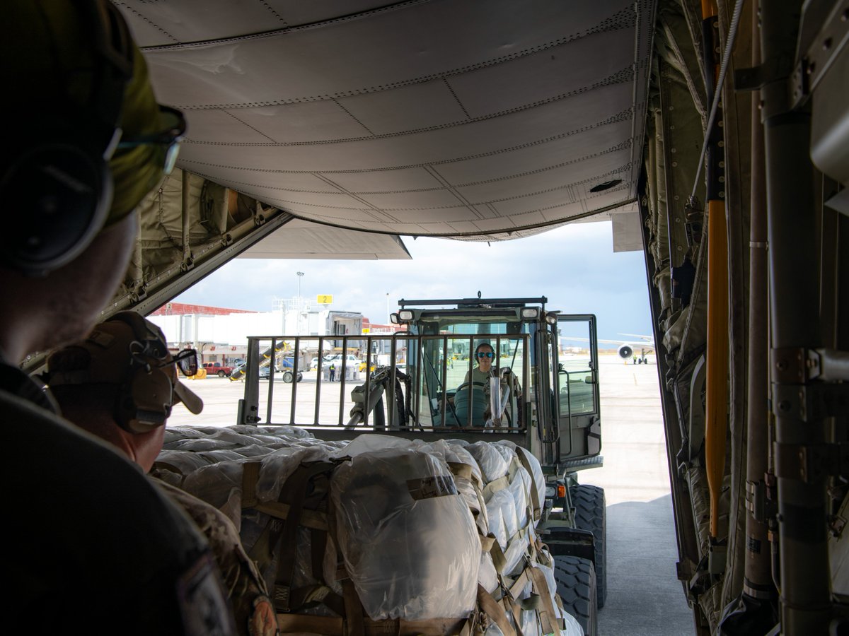 Yokota Air Base tweet media