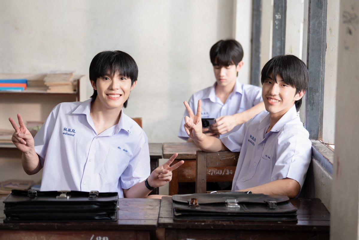 When Oranges Fall 🍊 tweet media