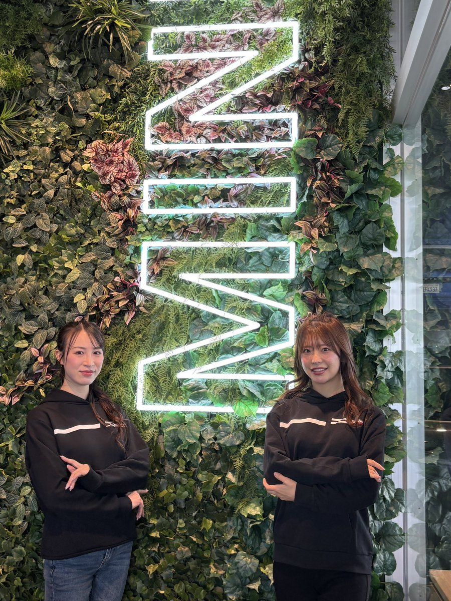 littlewhite_saa's tweet image. 今日はMini宇都宮様に行ってきました🇬🇧✨
とてもかわいいミニクーパーがずらり
車両だけでなく店内全てにこだわりがあってとても楽しい時間を過ごせました🫧
工場見学もさせて頂いてわからない事沢山聞けました🤭

明日のレースがより楽しみになったよ！
決勝レースin茂木是非きてねーっ🤍

#BMW #Mini