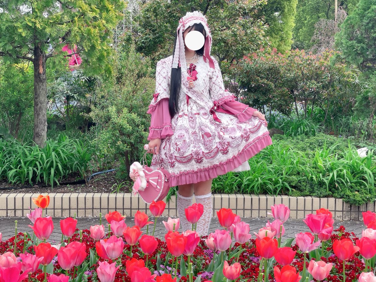 BABYのシンデレラワンピ💖

いちばんときめいたチューリップたちと🌷
お洋服の色味と相性ぴったり💕とっても綺麗でした♡♡

#Lolitafashion #ロリィタ #ロリィタりり
