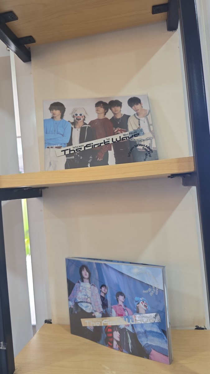 icaa4thflz's tweet photo. Terima kasih ibukk @Caramelowfat
#hrtzwav #νμΈ μ¨μ΄λΈ
#SignandSound #FeeltheWave https://t.co/XJqXhdHudW