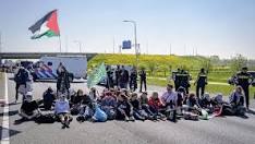 ManBearPig tweet media