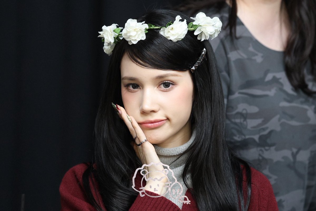 20260411 music&amp;drama HQ

killa pose🦁✨

#kep1er #케플러 #휴닝바히에 #히에 #HUENING_BAHIYYIH #HIYYIH