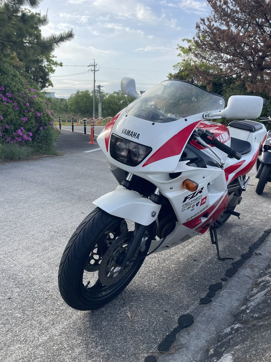 n5kid_719's tweet photo. #fzr
#バイク好きと繋がりたい https://t.co/0GRSPVyRDN
