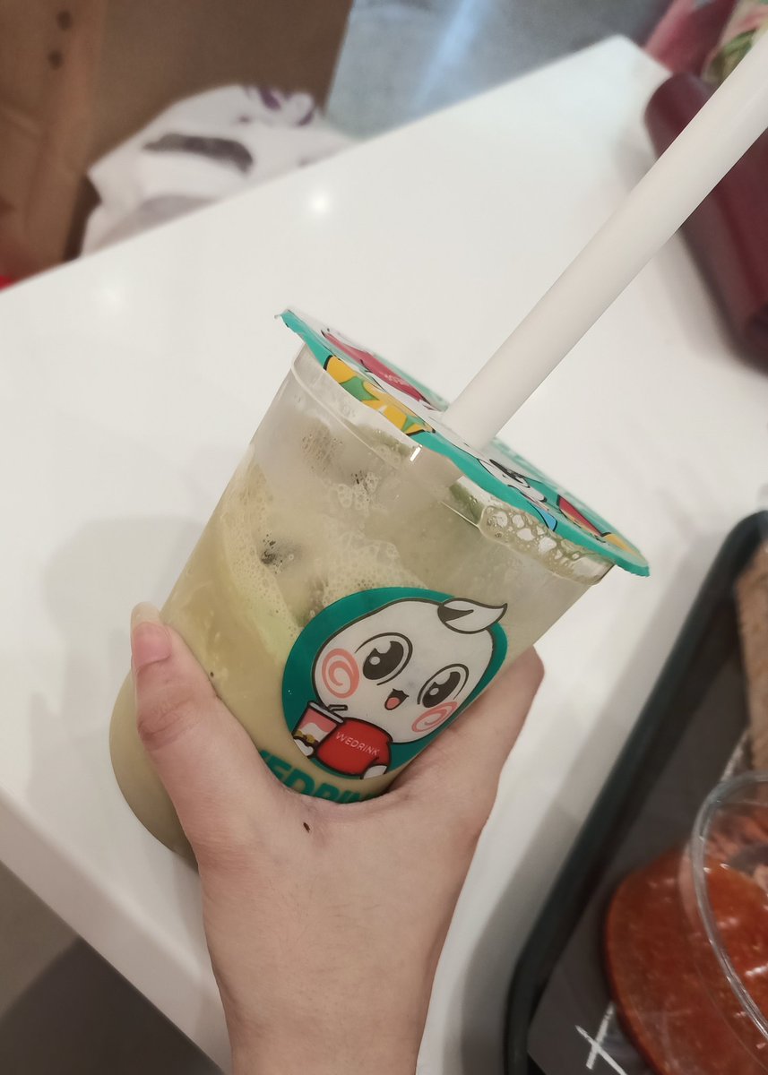 Syeda08_javeria's tweet photo. Quote with something to drink 🥳
#MatchaTea https://t.co/F0Z4QastBN