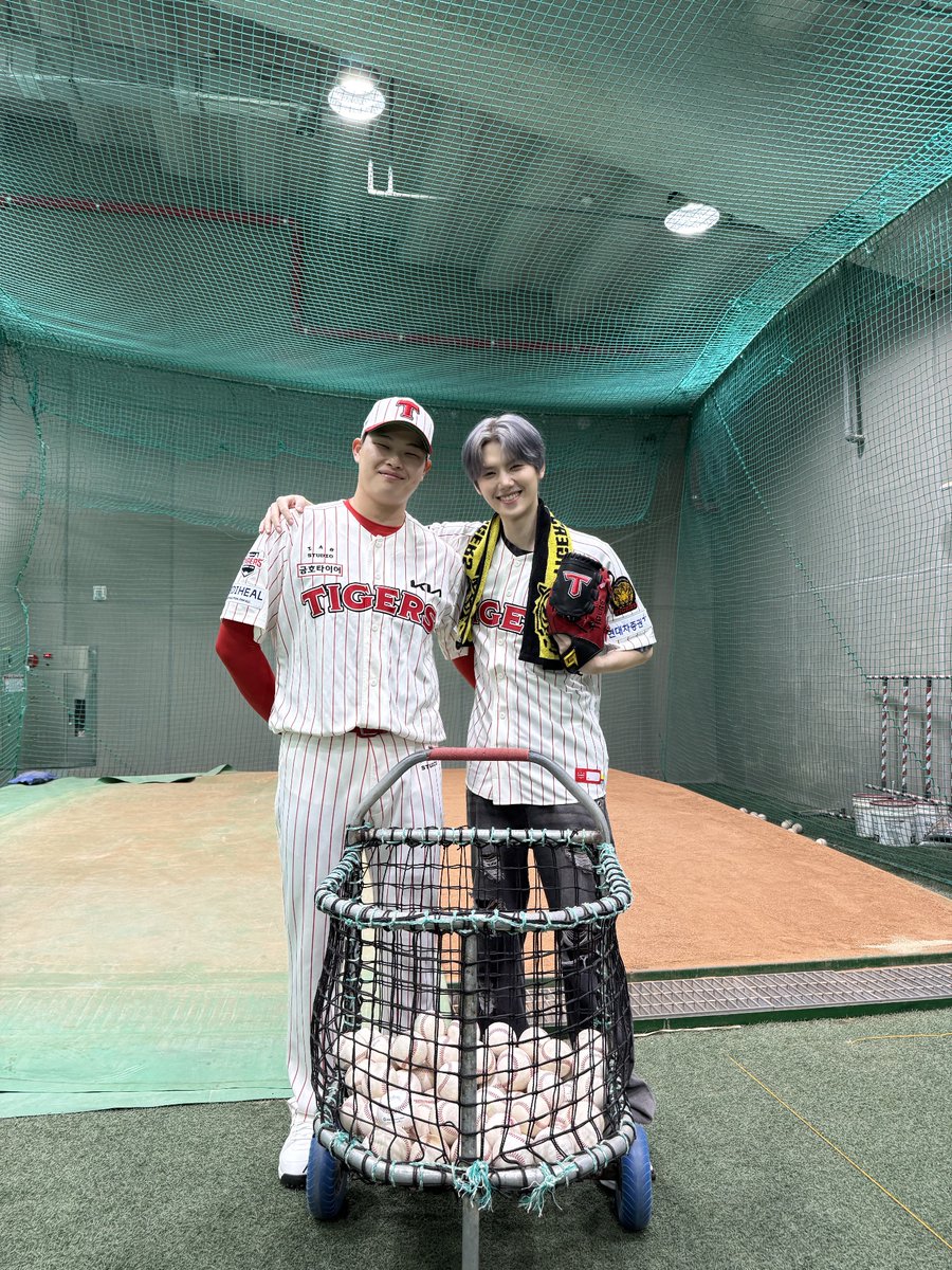 CRAVITY OFFICIAL tweet media