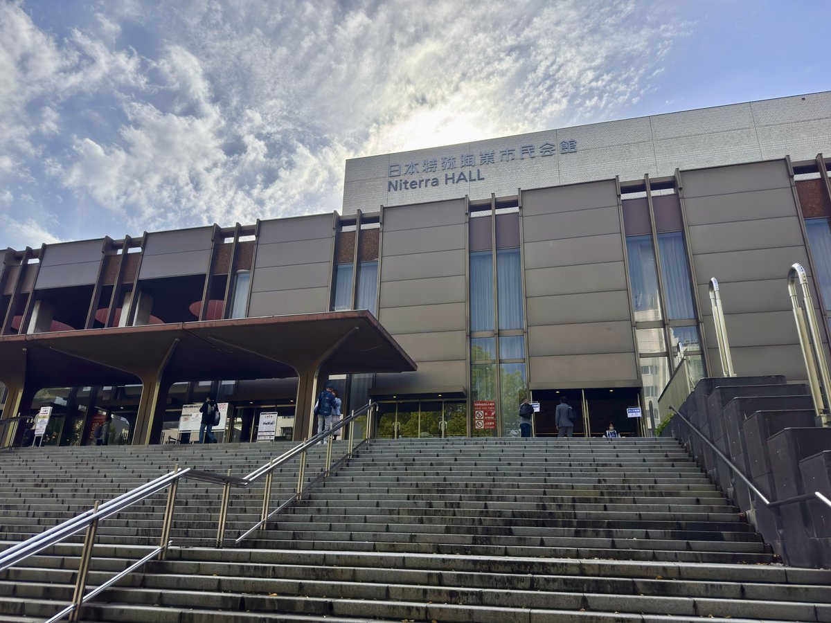 maaaaay0226's tweet image. 名古屋🍤〜①🙌
前田ロイ亘輝さんのお誕生日🎂
お祝いできて最高でした‼️
嬉しそうな前田さんの顔🥹
MCも面白かった💕

春さんの髪😍もーー大好き😭
お話の途中、春さんなんと歌ってくれた😍ビックリ！嬉しかったー😭

 #TUBE 大好き🤟