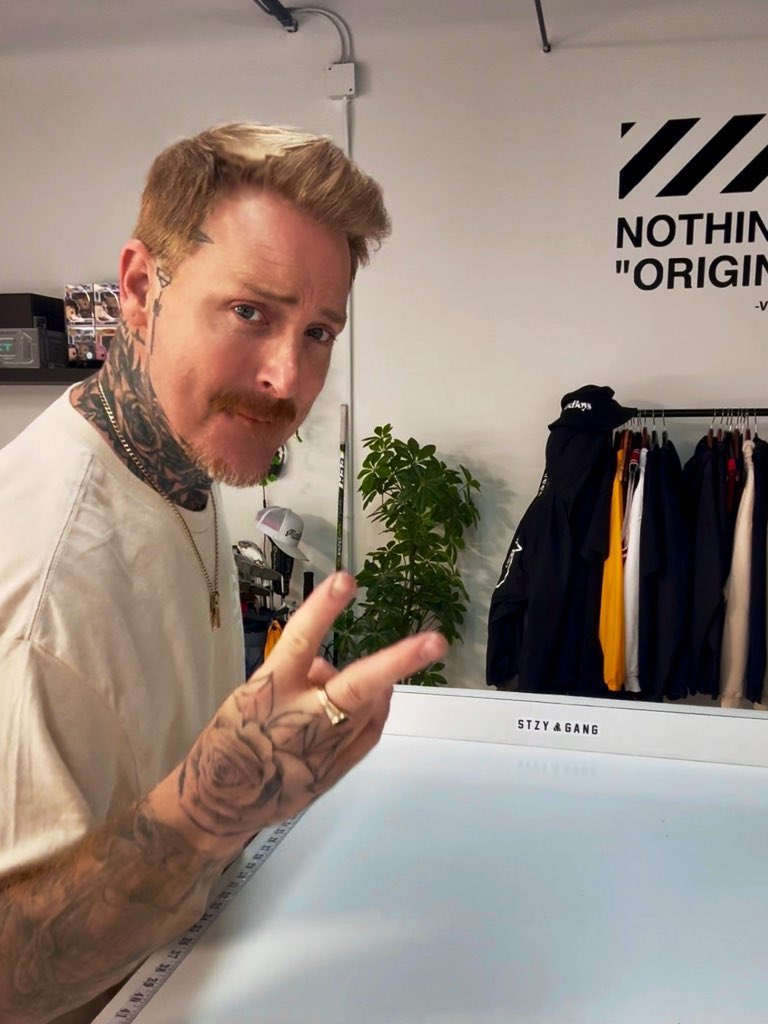 Bryan Vee tweet media