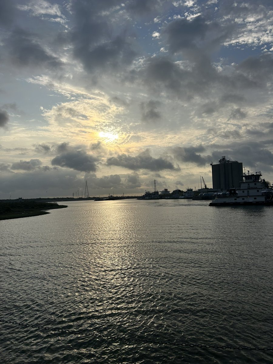 Boatacious_Benny tweet media