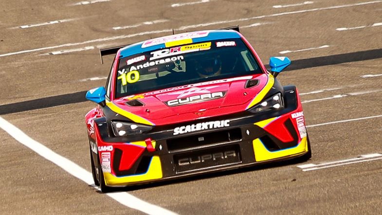 TouringCarTimes's tweet photo. #TCRSpain Viktor Andersson takes pole position at Paul Ricard: https://t.co/efObCGPUPU https://t.co/KLq39T9XZq