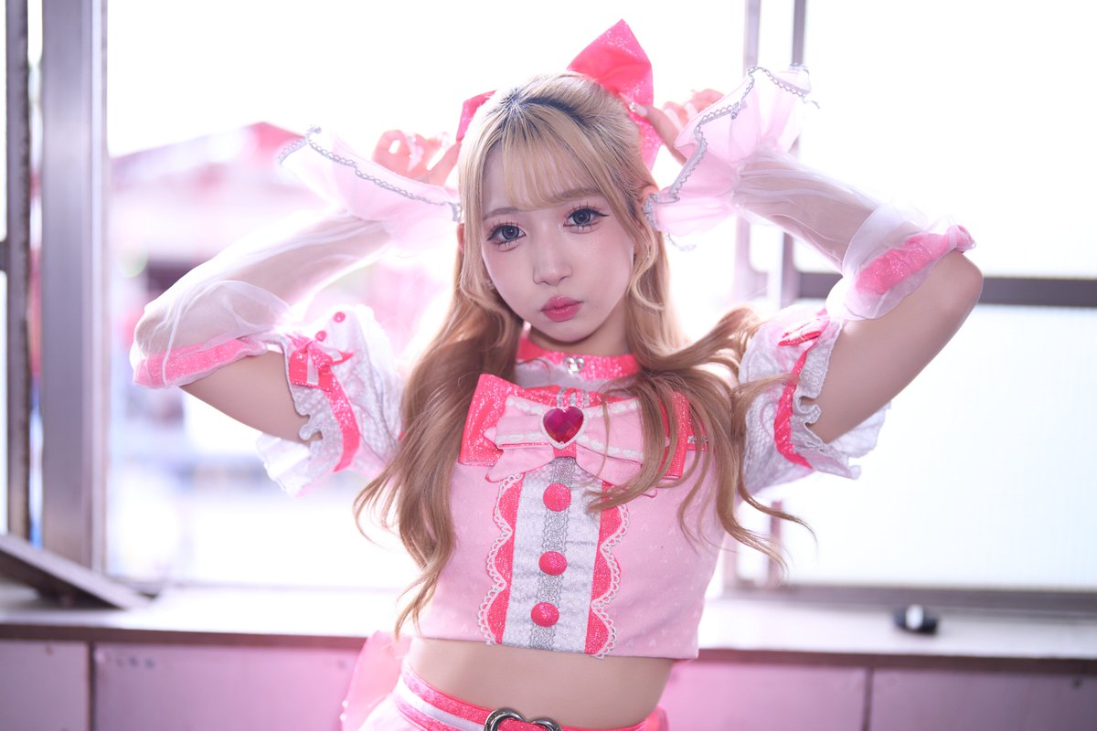 m_ikero's tweet image. 2026-04-25 大阪造船所アイドルフェス
#BEMYLOVE 特典会
アイドル衣装なソアさん  #ソアちゃむ
あえて今回は、クリップオンのオンカメラ直射という
いかにもストロボ当てました感が出やすい方法で。
シャドーを軽く起こす程度に当てたら違和感無いかな🙄
SONY a9III SEL50F12GM HVL-F60RM2 #SonyAlpha