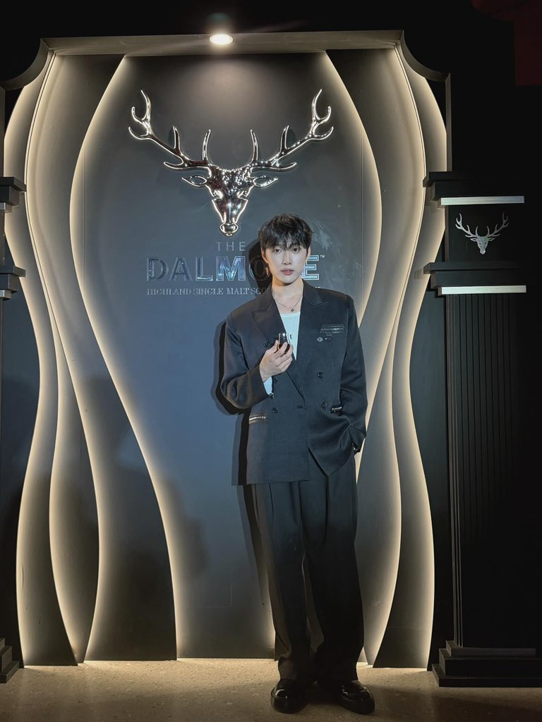 mmmz97_'s tweet image. 📝2026.04.25
jaehan__k  ins update（1）

달모어 쨘🥃

Please Drink Responsibly 경고: 지나친 음주는 뇌졸중, 기억력 손상이나 치매를 유발합니다. 임신 중 음주는 기형아 출산 위험을 높입니다.

#TheDalmore #Whisky #SingleMalt

#OMEGA_X #오메가엑스 
#JAEHAN #재한