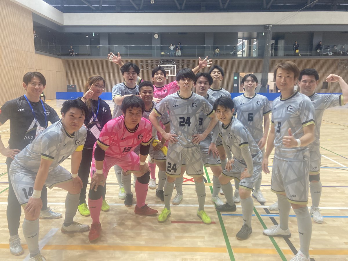 【リーグ開幕戦 結果】
VS desafioさん
1-6 負け
《得点》 No.11 洋斗

1点ビハインドで前半を折返すも立続けに失点。
最後に1点を取り返すも負け。
試合を振り返り、次節に向けて練習に取り組みます！

【提携チーム】
#バディランツァーレ 様
#神奈川県1部

【チームボールの提供】
#あしざるFC 様