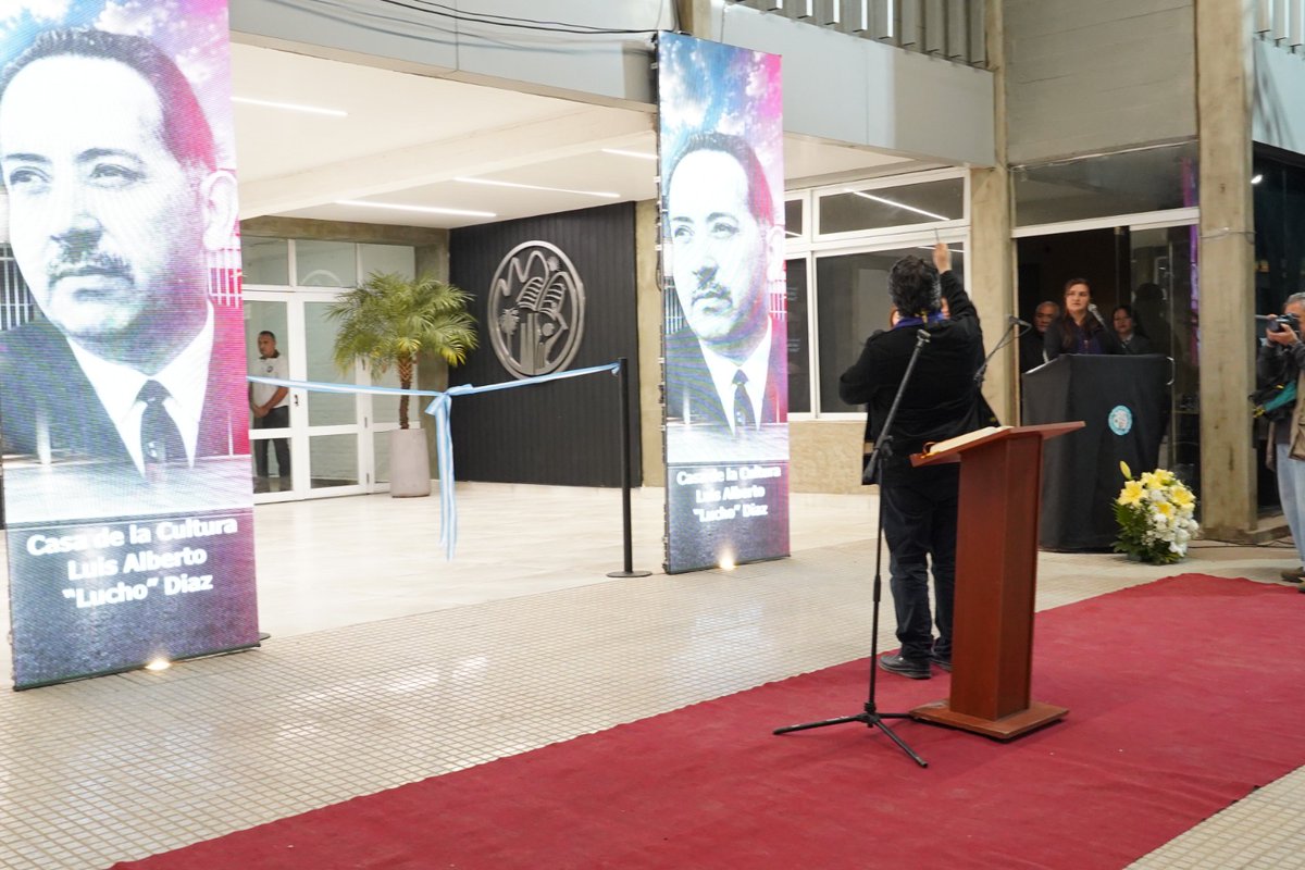 Bella Vista construye futuro con decisión y visión.

Invertir en educación, innovación y cultura es apostar al desarrollo real. Con el CETEM, el CeMI y la puesta en valor de la Casa de la Cultura, seguimos dando pasos firmes.

No son solo obras: es crecimiento y oportunidades
